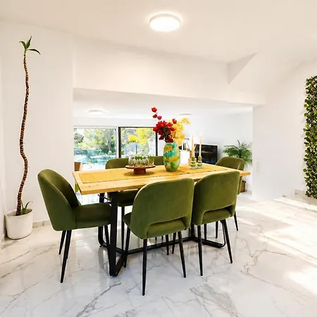Villa Spacious 4br & 1lr For Families & Groups Modling