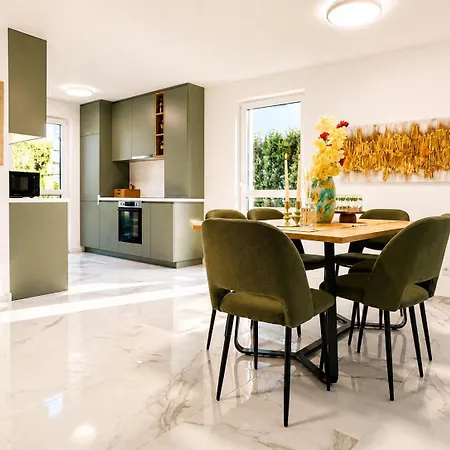 Spacious 4br & 1lr For Families & Groups * Modling