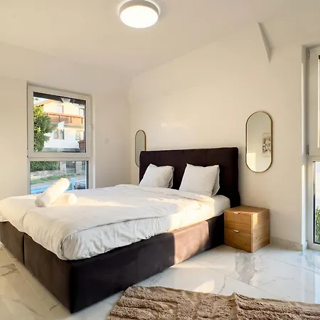 Villa Spacious 4br & 1lr For Families & Groups Modling