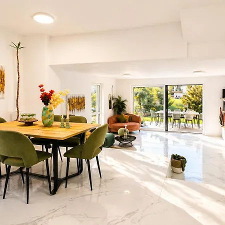 Spacious 4br & 1lr For Families & Groups Villa