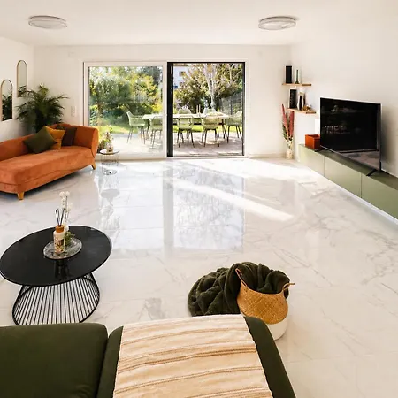 Spacious 4br & 1lr For Families & Groups Villa Modling