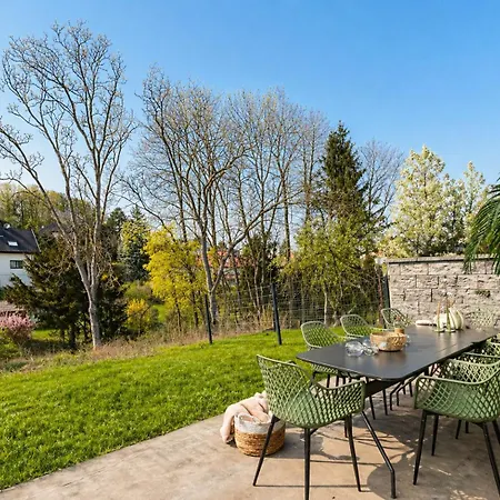 Spacious 4br & 1lr For Families & Groups Modling