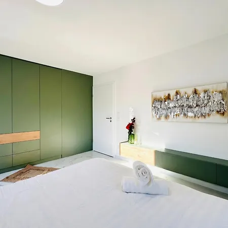 Spacious 4br & 1lr For Families & Groups فيلة