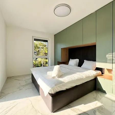 Villa Spacious 4br & 1lr For Families & Groups Modling