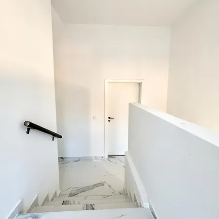 Spacious 4br & 1lr For Families & Groups Villa